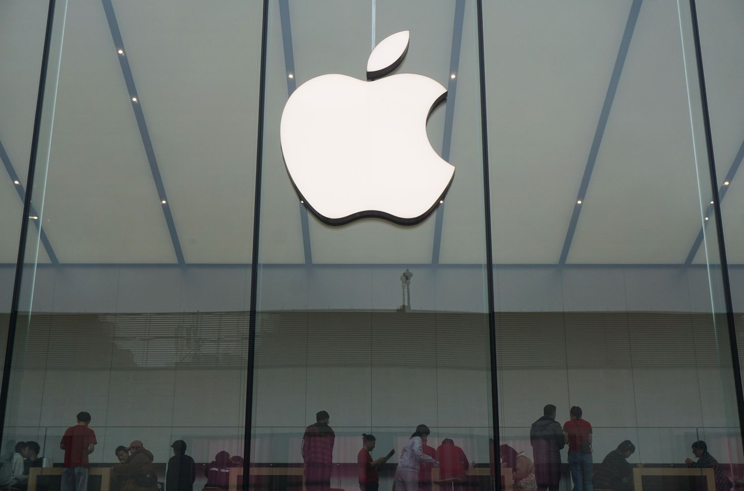 Apple Unveils New MacBook Pro Fresh Off Launch of Apple Intelligence 1 Apple Unveils New MacBook Pro Fresh Off Launch of Apple Intelligence