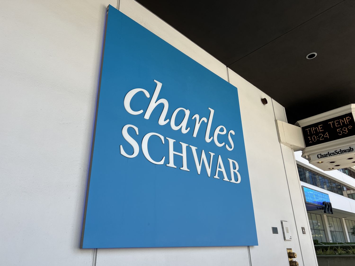 Charles Schwab To Expand 24-Hour Trading 1 Charles Schwab To Expand 24-Hour Trading