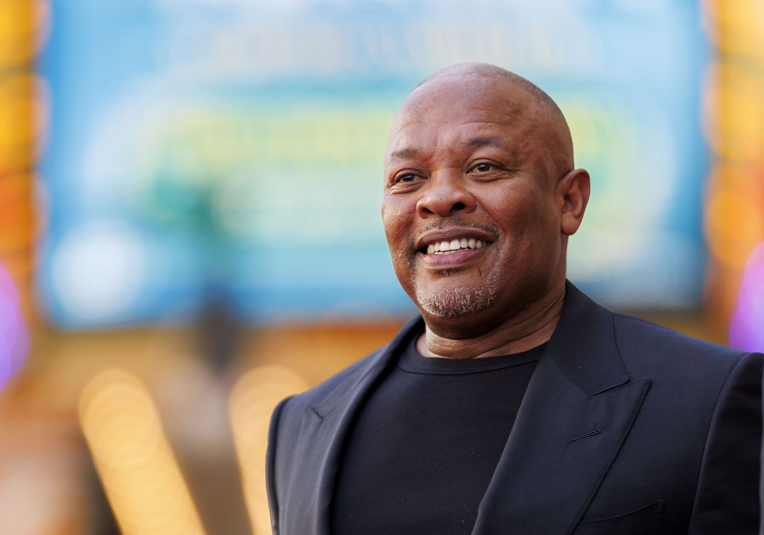 Dr. Dre's Net Worth Is 9 Figures. See Where He Invests. 1 Dr. Dre's Net Worth Is 9 Figures. See Where He Invests.