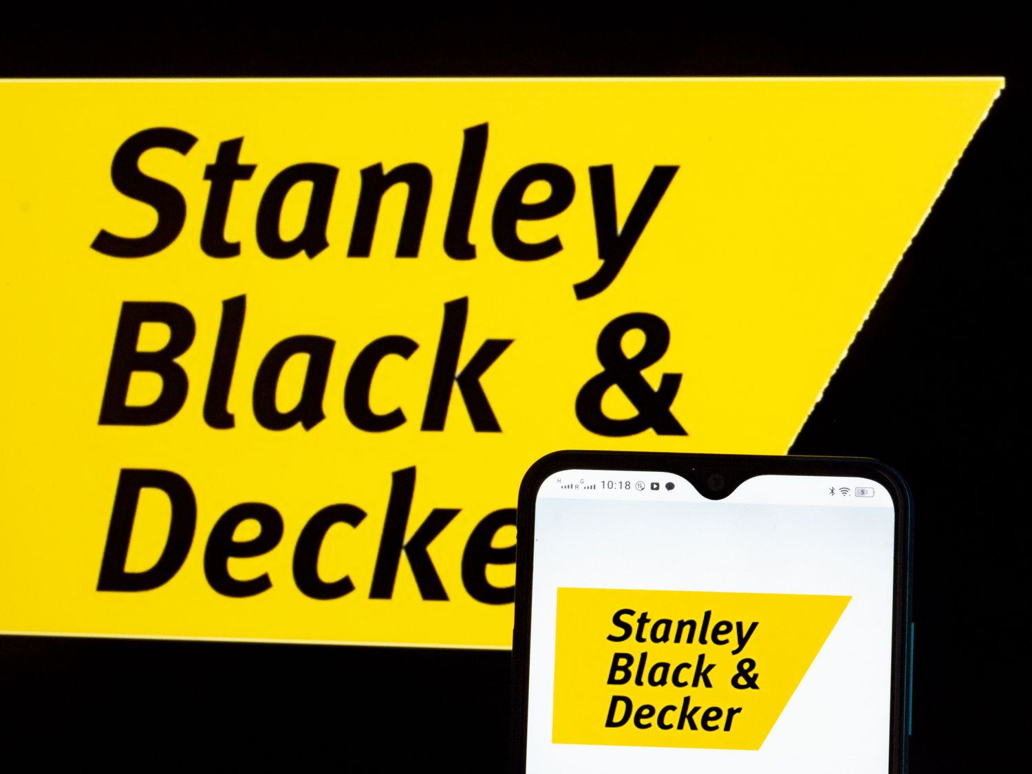 Stanley Black & Decker Stock Falls as Tool Company Reports Consumer, Auto Weakness 1 Stanley Black & Decker Stock Falls as Tool Company Reports Consumer, Auto Weakness
