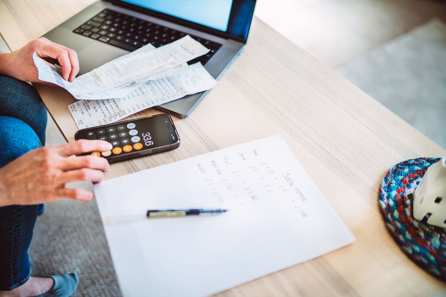 Why More High-Income Households Are Living Paycheck to Paycheck 1 Why More High-Income Households Are Living Paycheck to Paycheck
