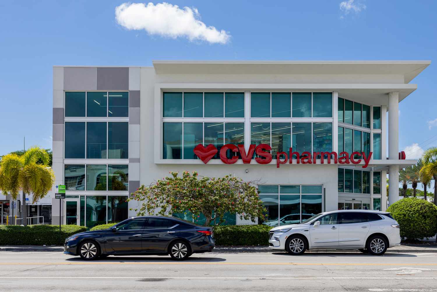 Analysts Still Bullish on CVS Ahead of Earnings Despite Recent Stock Drop 1 Analysts Still Bullish on CVS Ahead of Earnings Despite Recent Stock Drop