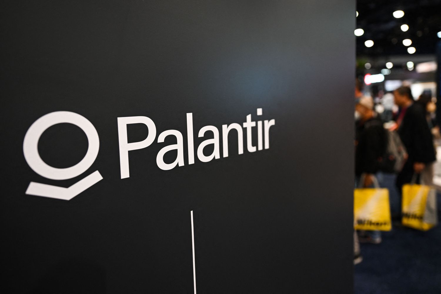 What Wall Street Analysts Think of Palantir's Stock Ahead of Earnings 1 What Wall Street Analysts Think of Palantir's Stock Ahead of Earnings