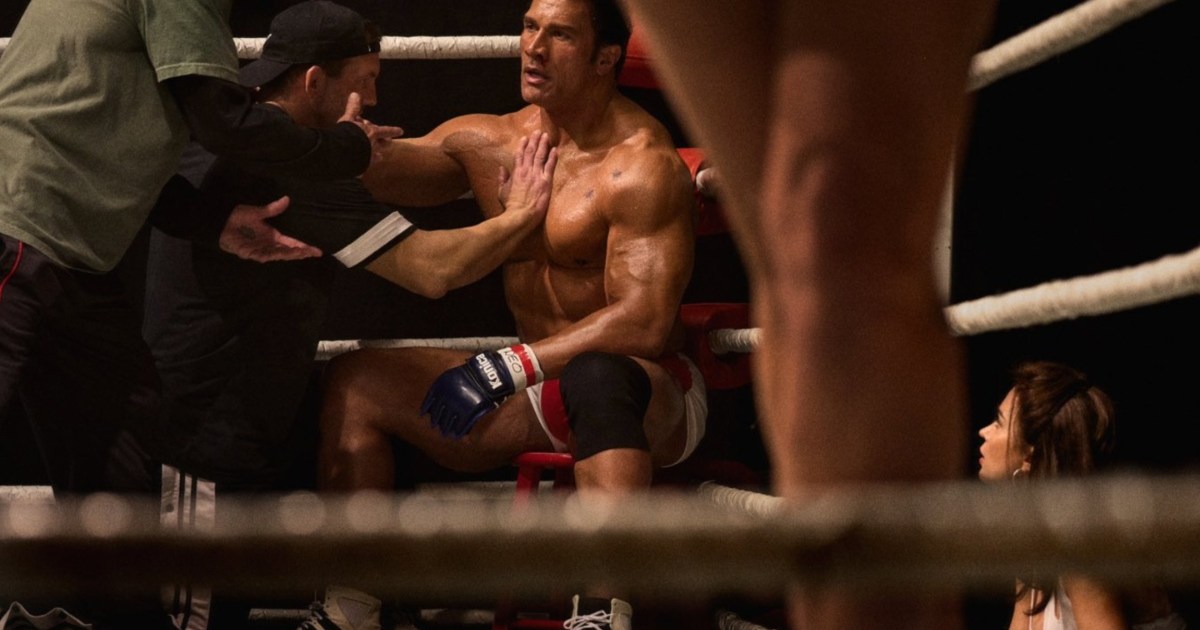 Emily Blunt Praises Dwayne Johnson in The Smashing Machine 1 Emily Blunt Praises Dwayne Johnson in The Smashing Machine