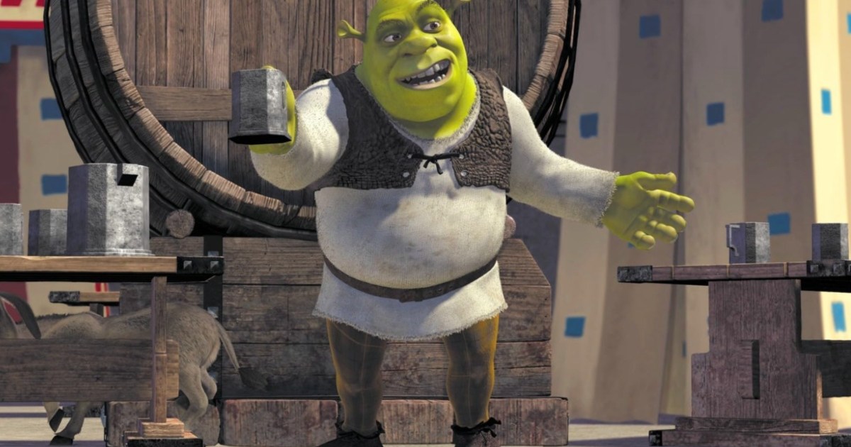 Mike Myers Heard Shrek Pitch at Saving Private Ryan Premiere 1 Mike Myers Heard Shrek Pitch at Saving Private Ryan Premiere