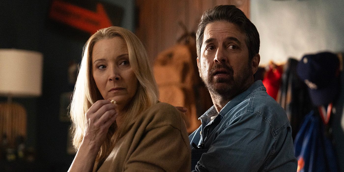 'No Good Deed' Review - Lisa Kudrow and Ray Romano Make a Bidding War Chaotically Pleasing in Netflix Dark Comedy 1 'No Good Deed' Review - Lisa Kudrow and Ray Romano Make a Bidding War Chaotically Pleasing in Netflix Dark Comedy