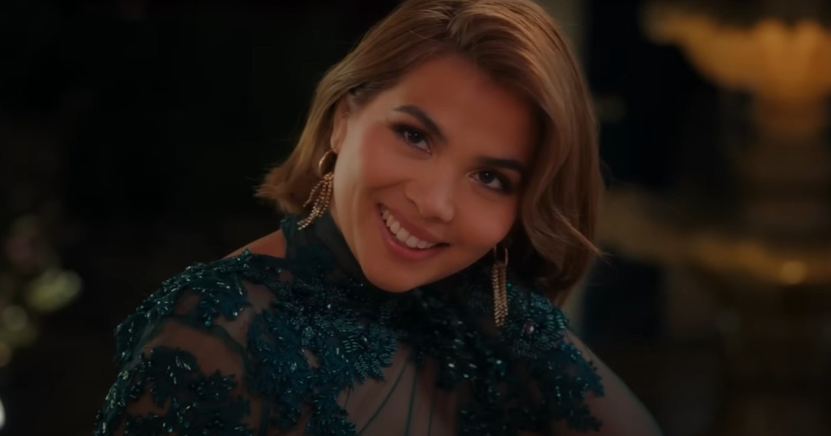 Singer Hayley Kiyoko to Direct Girls Like Girls Movie for Focus Features 1 Singer Hayley Kiyoko to Direct Girls Like Girls Movie for Focus Features