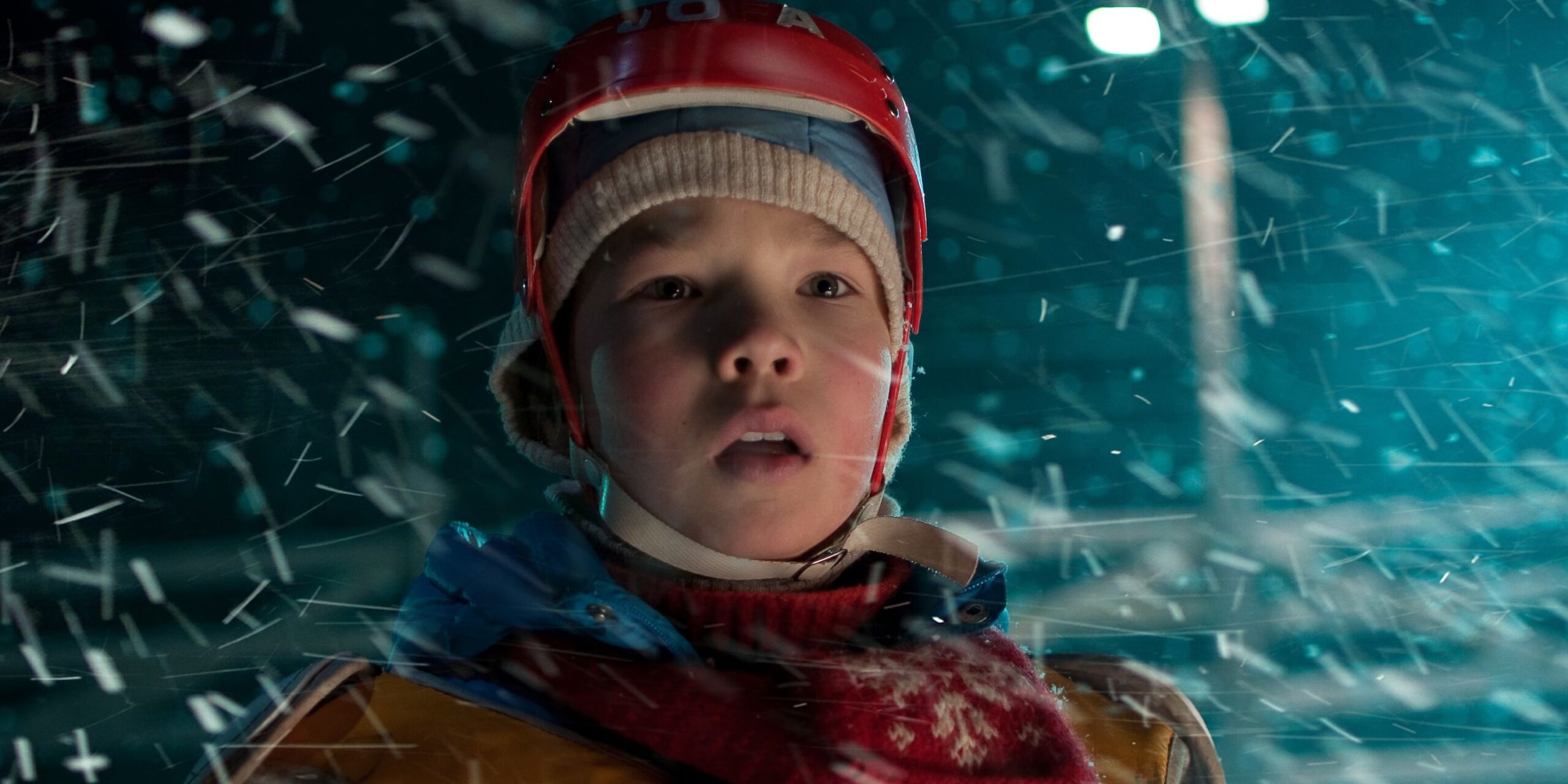 The Kid in This Overlooked Christmas Horror Comedy Makes 'Home Alone's Kevin Look Like a Wuss 1 The Kid in This Overlooked Christmas Horror Comedy Makes 'Home Alone's Kevin Look Like a Wuss