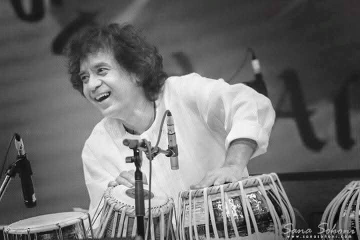 Zakir Hussain: The Maestro Who Transcended Boundaries of Rhythm 1 Zakir Hussain